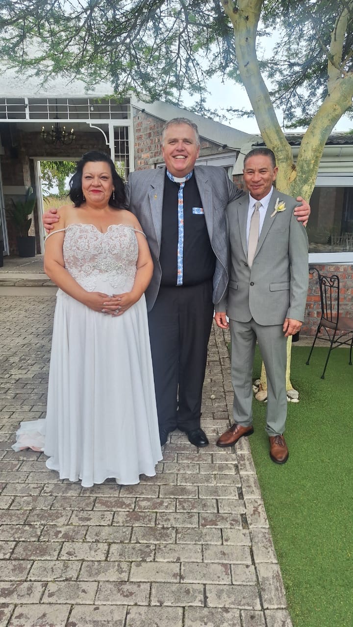 Wedding ceremony by Dr. Gerrit Rademeyer in Lephalale